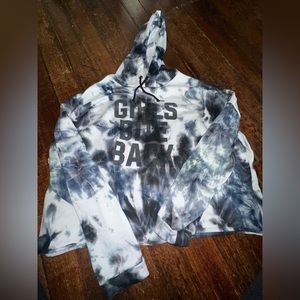 Rue+ cropped and oversized sweatshirt